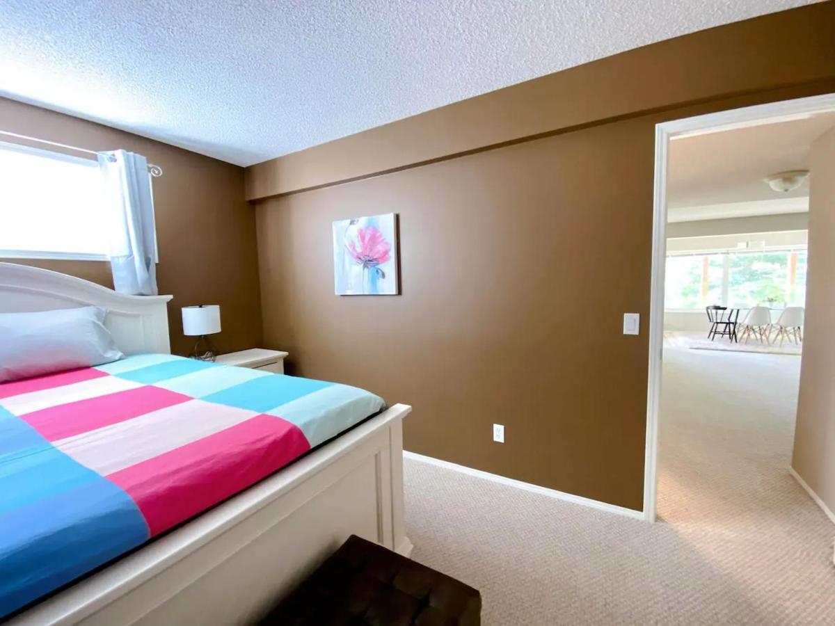 Private, Spacious, & Bright Home YYC Exteriér fotografie